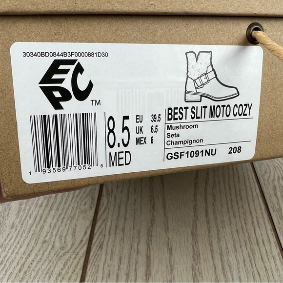 Gentle Souls by Kenneth Cole Best Cozy Slit Moto Boots 8.5 Mushroom Leather $295 - Picture 10 of 10